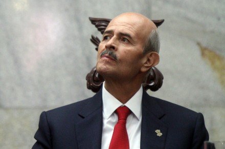 Fausto Vallejo analiza demandar a Carlos Loret de Mola