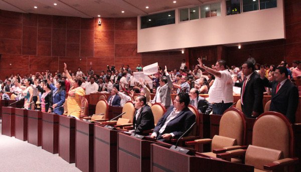 Bajan a tres años la residencia para ser Gobernador de Oaxaca