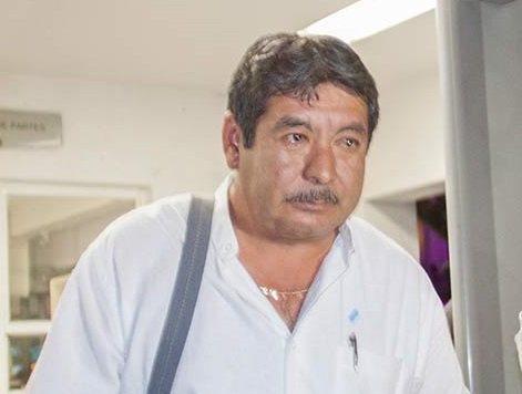 Busca líder de la CNTE amparo contra aprehensión