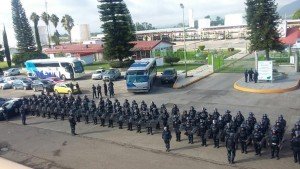 Resguardados Pemex y IEEPO por Policías Federales