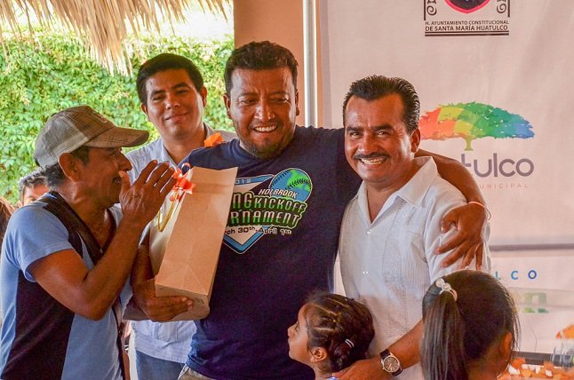 Festeja Gobierno de Huatulco a los pescadores en su día