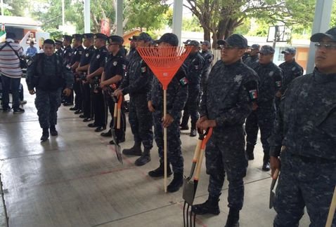 Participa Policía Federal en remozamiento de escuelas en Oaxaca 02