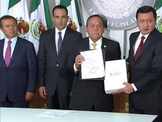 Piden regreso del Presidente; queremos oír al mandatario diputados