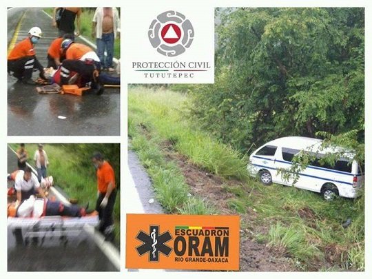 Siete lesionados deja volcadura de camioneta