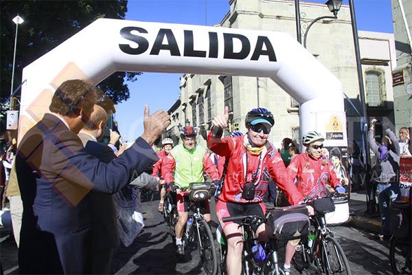 Inicia la ruta ciclista y turística México-Centroamérica 2016 en Oaxaca