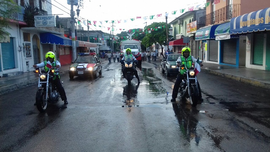 desfile-16-de-septiembre-santa-cruz-huatulco-02