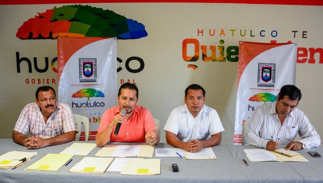 Fomenta Gobierno Municipal ocupación laboral con Feria de Empleo Huatulco 2016
