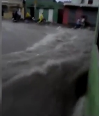 Inundaciones en República Dominicana resultado del huracán Matthew