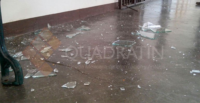 policias-despedidos-toman-palacio-municipal-de-juchitan2