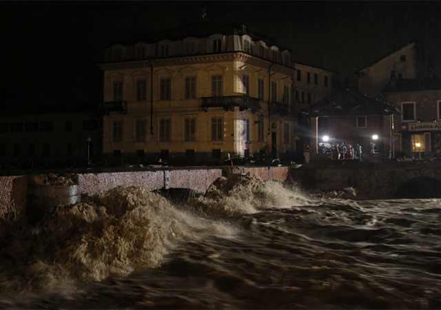 Causan inundaciones un desaparecido y cientos de desalojados en Italia
