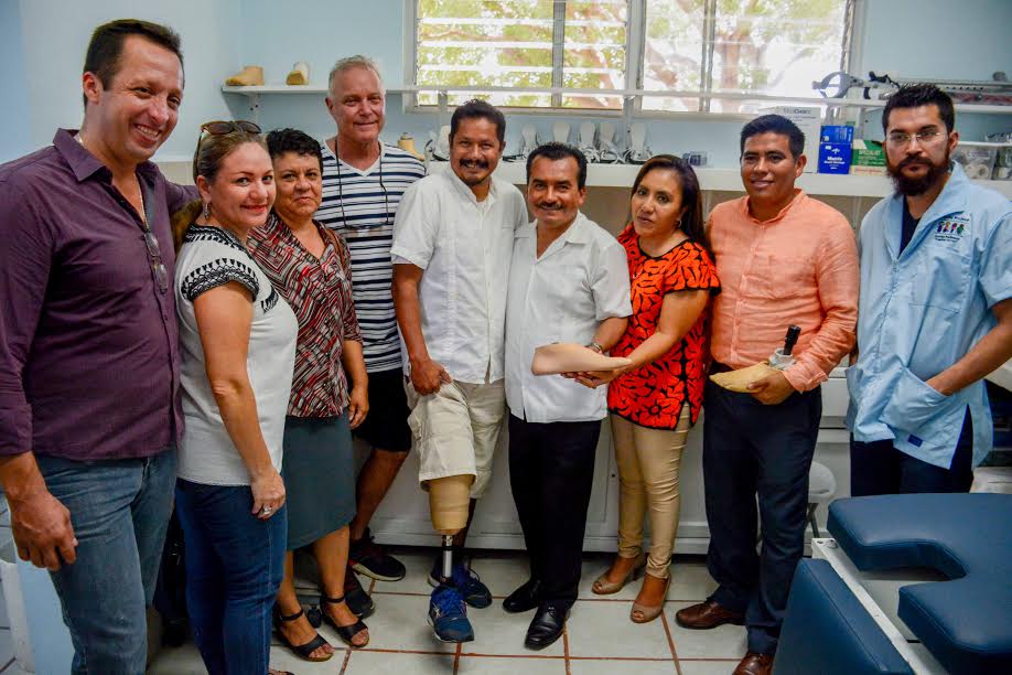 Gobierno de Huatulco y Andrew Glassman inauguran Clínica de Rehabilitación y Taller de Prótesis