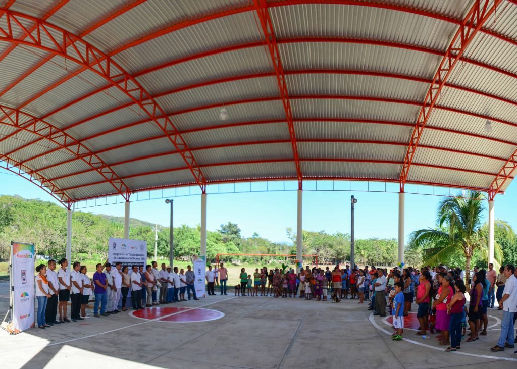 inaugura-dario-pacheco-techado-en-hacienda-vieja