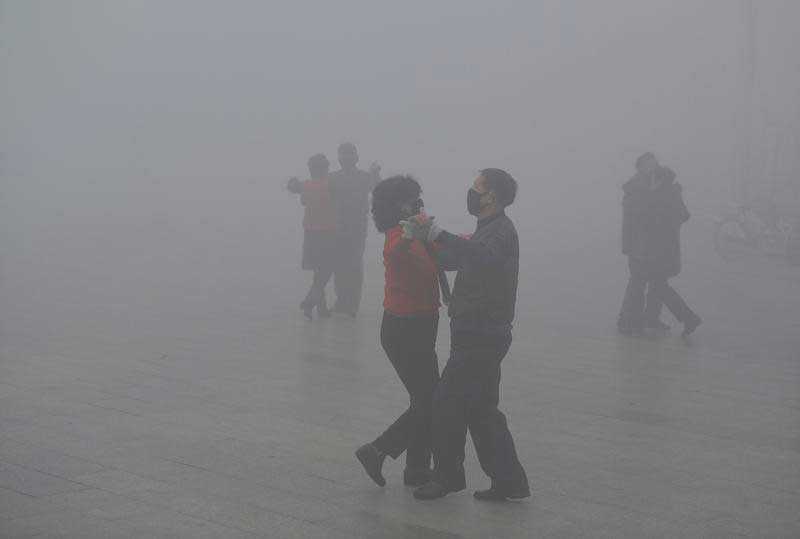 Alerta roja en 25 ciudades de China por alta contaminación