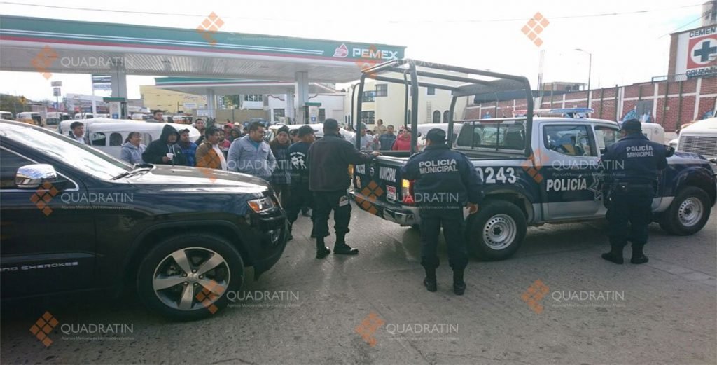 bloquean-transportistas-gasolineras-en-el-valle-de-oaxaca3
