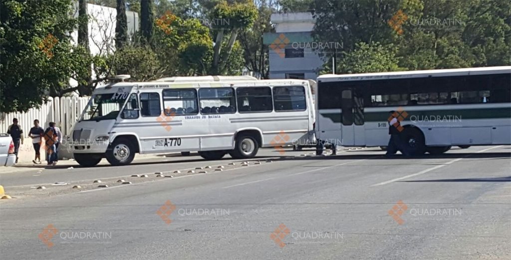 Reanudan normalistas bloqueo en la ciudad de Oaxaca2