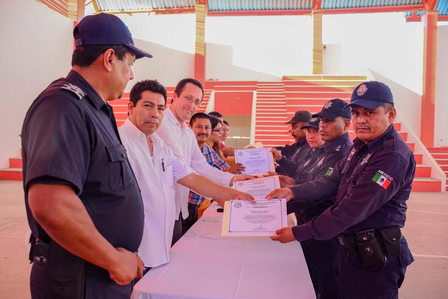 Seguridad Pública de Huatulco concluye curso de capacitación