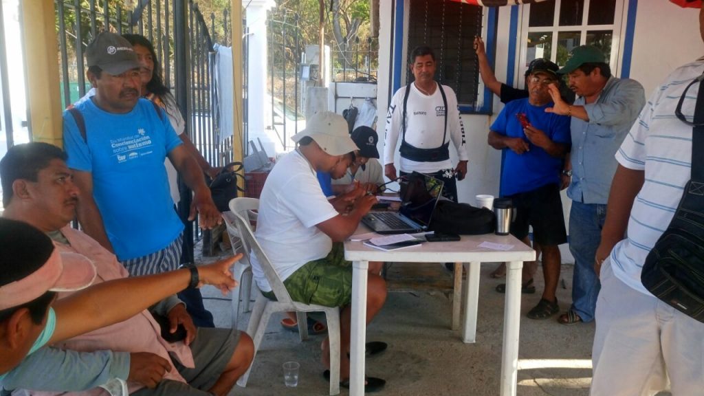 Continúan perdidos tres pescadores de Huatulco