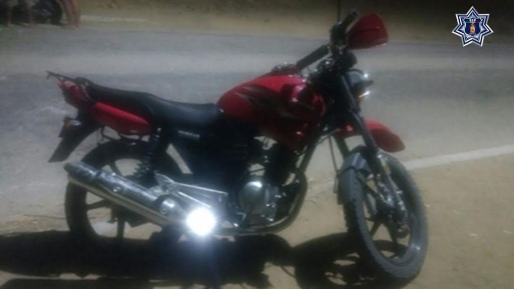 EN LA COSTA ASEGURA POLICÍA ESTATAL MOTOCICLETA ROBADA