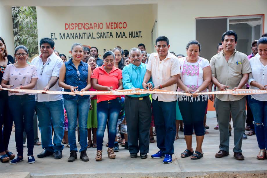 José Hernández entrega Dispensario Médico en comunidad El Manantial