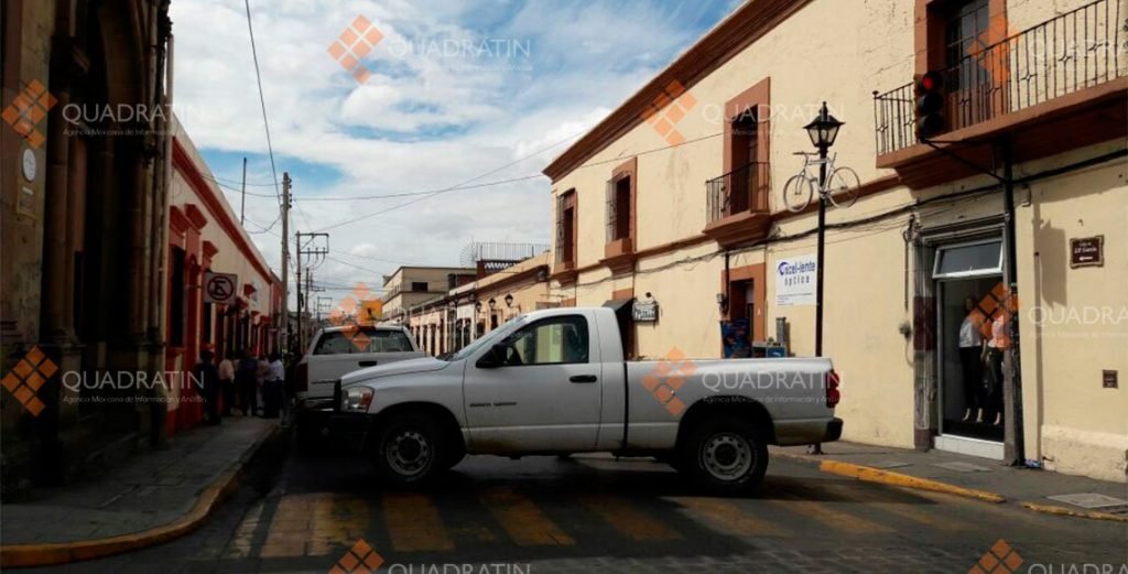 Sindicalizados toman oficinas de Salud y bloquean calle en Oaxaca