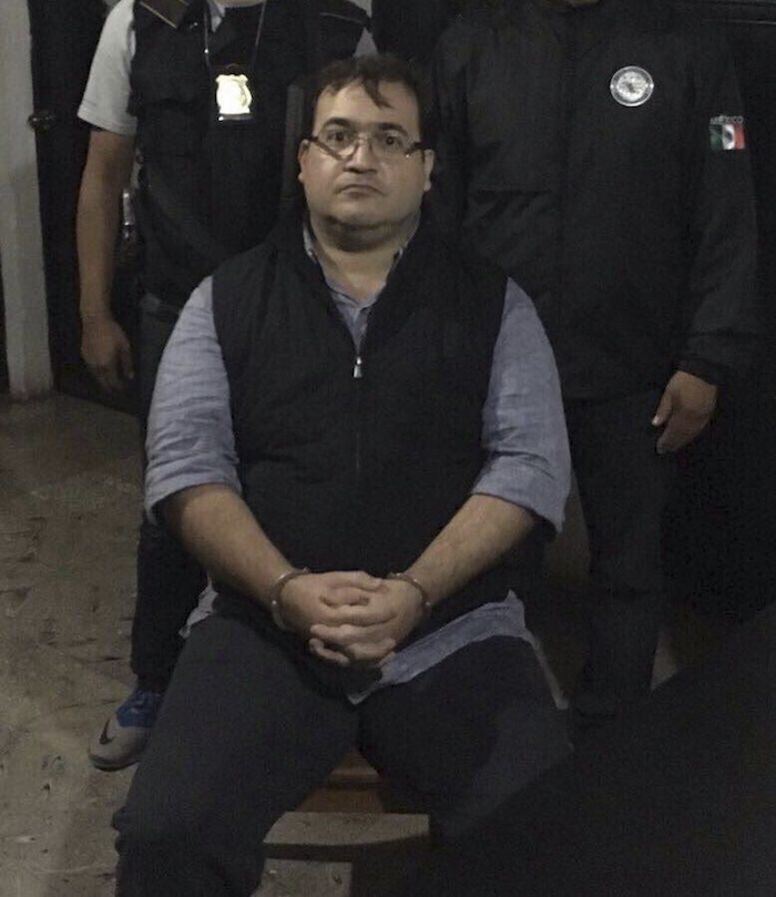 DEPARTAMENTO DE SOLOLÁ, GUATEMALA, 15ABRIL2017.- Javier Duarte, ex gobernador de Guatemala, fue aprehendido por la policía de Guatemala, así lo informó la Procuraduría General de la República. El priista es buscado por la su probable responsabilidad en la comisión de los delitos de delincuencia organizada y operación con recursos de procedencia ilícita. FOTO: ESPECIAL /CUARTOSCURO.COM