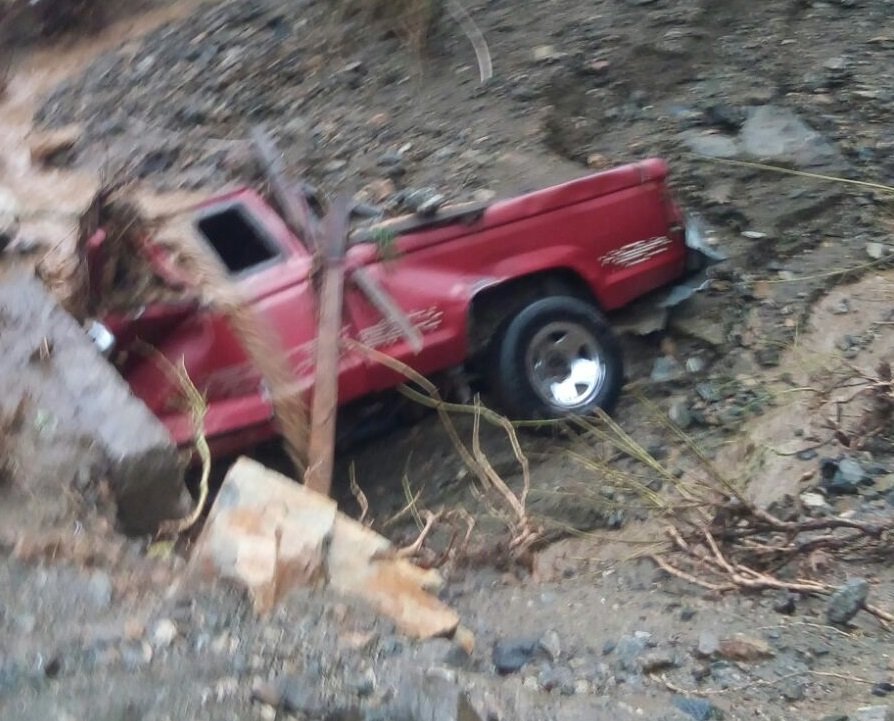 Una mujer desaparecida y daños materiales dejó lluvia en Teotitlán2