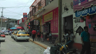 Aplican impuestos “exorbitantes” a comerciantes en Pochutla, Oaxaca