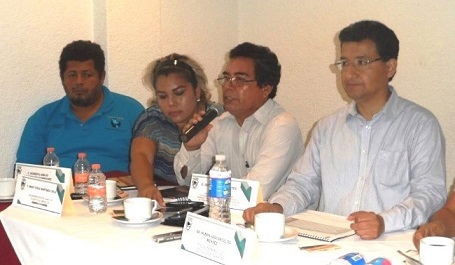 Comunicadores de la Costa exigieron castigo a presidentes municipales y caciques agresores de periodistas.