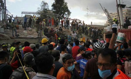 Suman 225 fallecidos por sismo en México: Secretaría de Gobernación