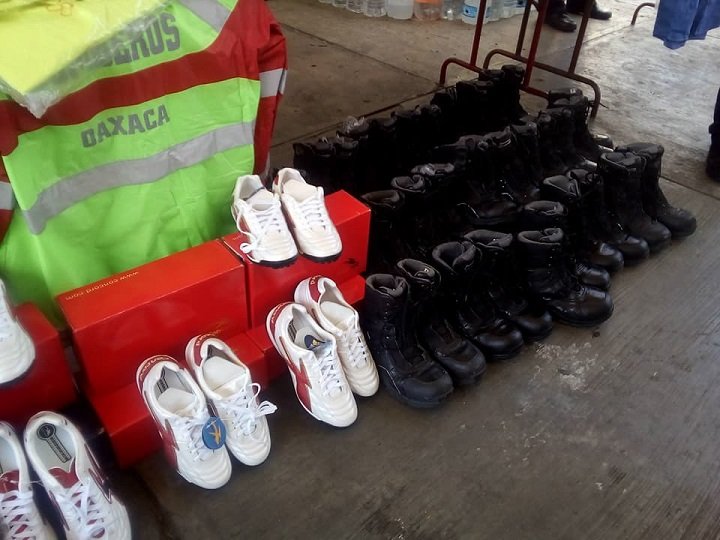 entrega equipo a Bomberos de Huatulco, 3