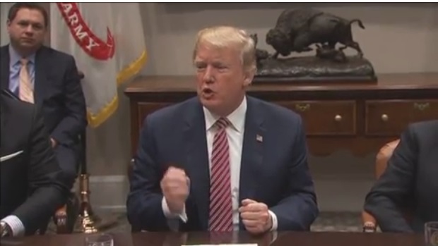 Donald Trump interviene en la Conferencia de Acción Política Conservadora en National Harbor, Maryland