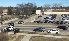 Dos muertos en un tiroteo en una universidad de EEUU