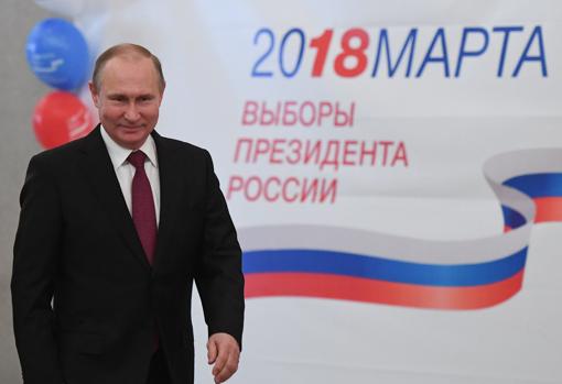 Putin arrasa en las elecciones presidenciales con el 75% de los votos