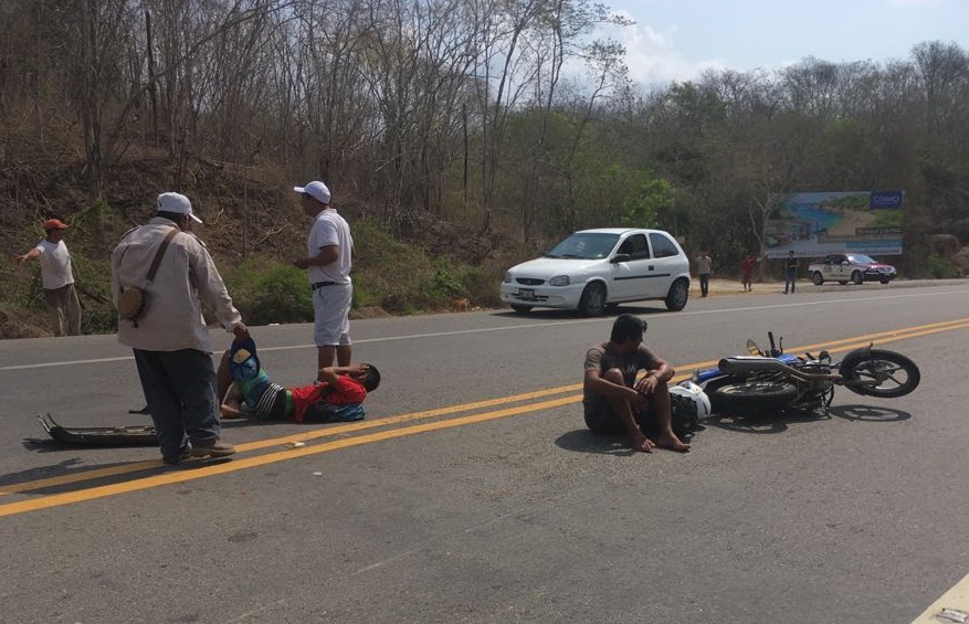 Otro motociclista se accidenta en Huatulco