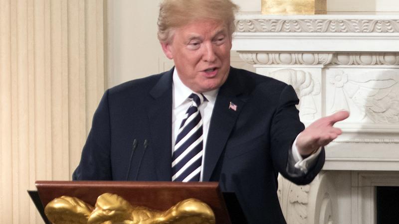 Senadores republicanos desafían a Trump por el tema de aranceles