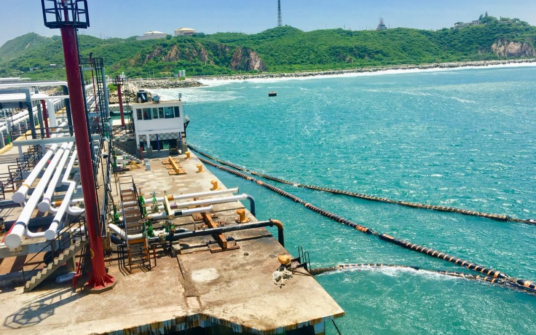 Pemex concluye labores de limpieza de hidrocarburo en Terminal Marítima de Salina Cruz