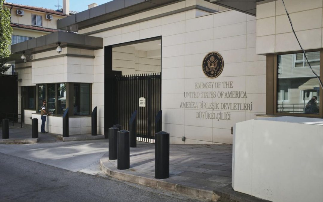 Disparan contra la embajada de Estados Unidos en Turquía