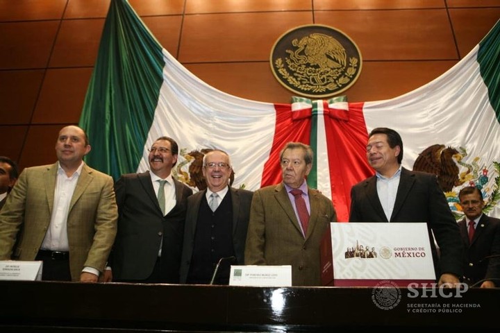 Paquete Económico recorta presupuesto a la UNAM, IPN y UAM.