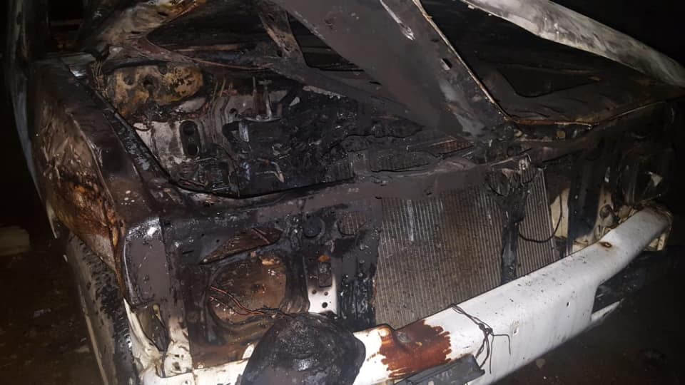 Incendian camioneta perteneciente a la agencia municipal de Barra de Copalita