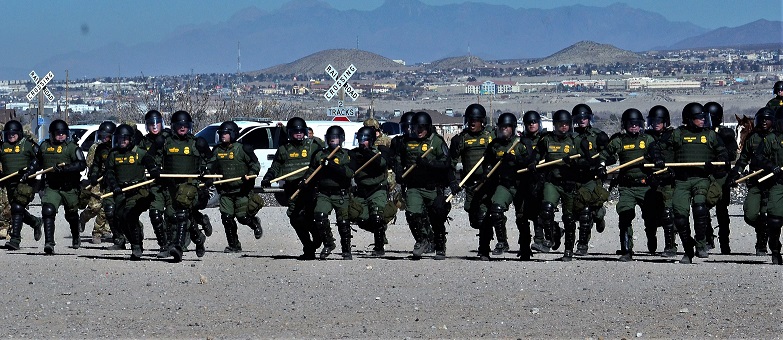 Simulacro para intimidar a migrantes
