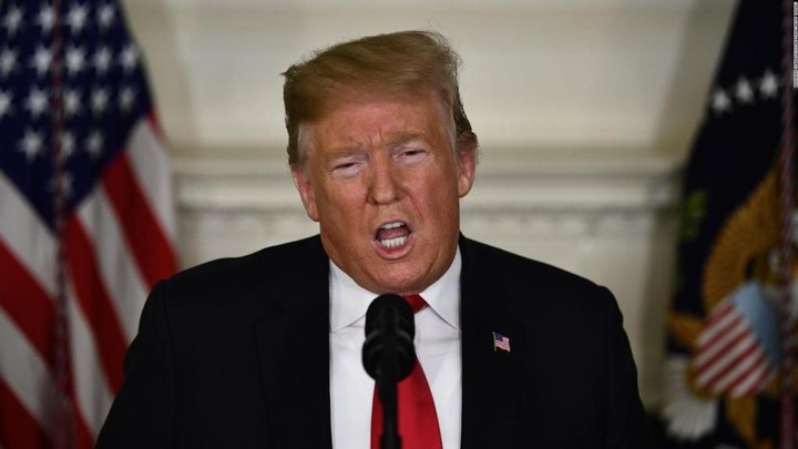 Trump dice que el uso de la fuerza militar es una opción