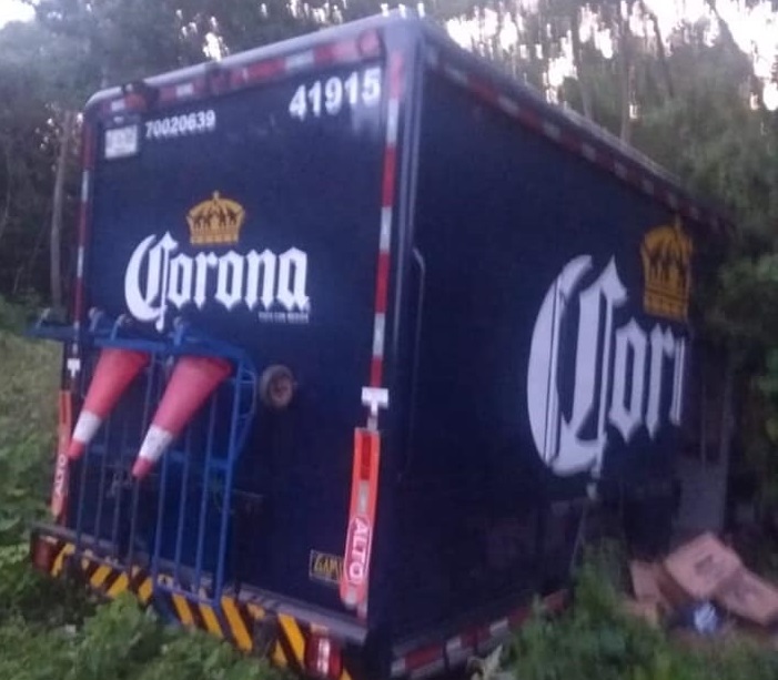 Asaltan a camión de Cerveza en Huatulco