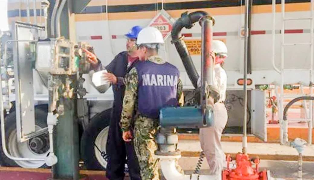 Por detención de tres marinos, crisis de seguridad en instalaciones de Pemex en salina cruz.