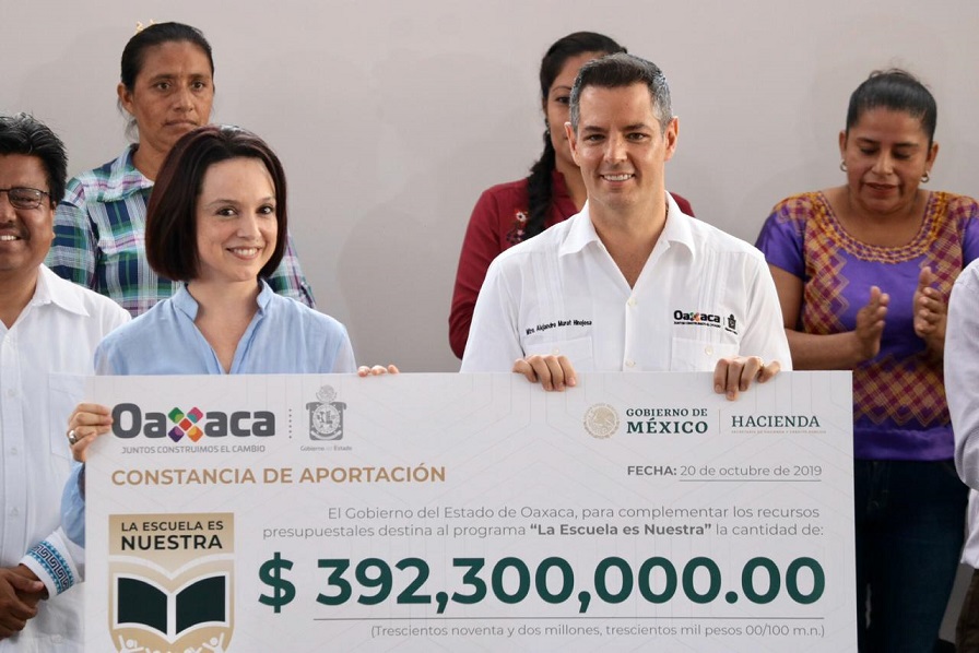 Destinan más de 2 mil mdp a las escuelas de educación básica en Oaxaca
