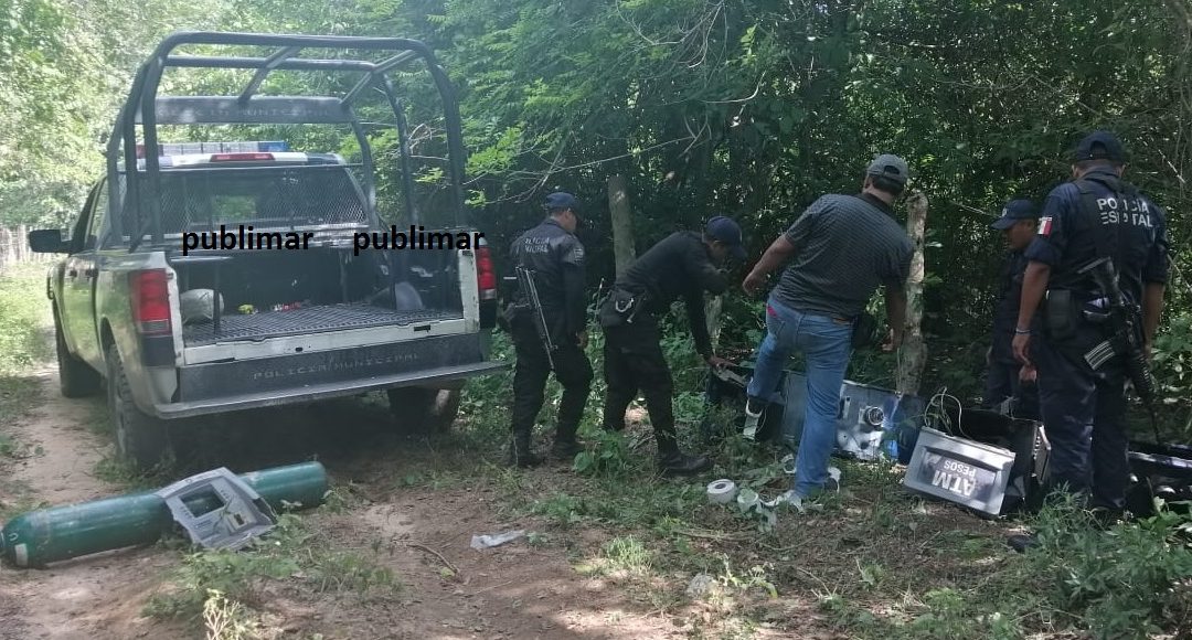 Encuentran cajeros automáticos despedazados después de ser robados en Mazunte