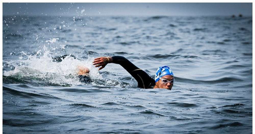 Competencia de natación “Quinta travesía de aguas abiertas” en Huatulco