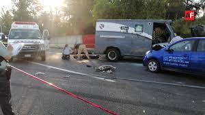 Millonario asalto a camión de valores dejó a tres custodios muertos y otro herido en Jalisco.