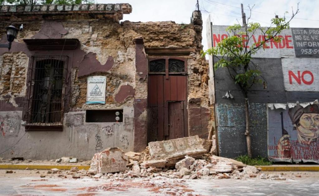 Sube a 7 las víctimas mortales por el sismo de 7.5 en Oaxaca