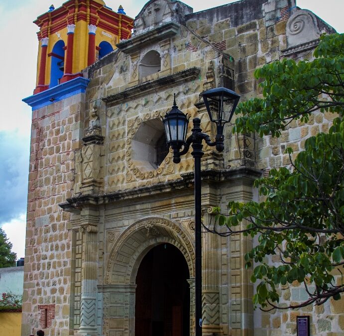 ¡ LOS BELLÍSIMOS E IMPONENTES TEMPLOS COLONIALES DE OAXACA !