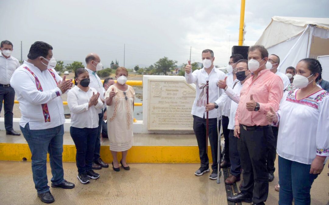 Fortalece Gobierno de Oaxaca infraestructura de Santa Cruz Amilpas